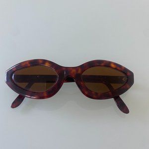 Moschino tortoise shell Oval/Almond shaped 90s sunglasses